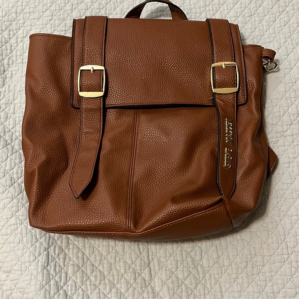 Brown “leather” backpack purse with 2 inside pockets (1 zippered)